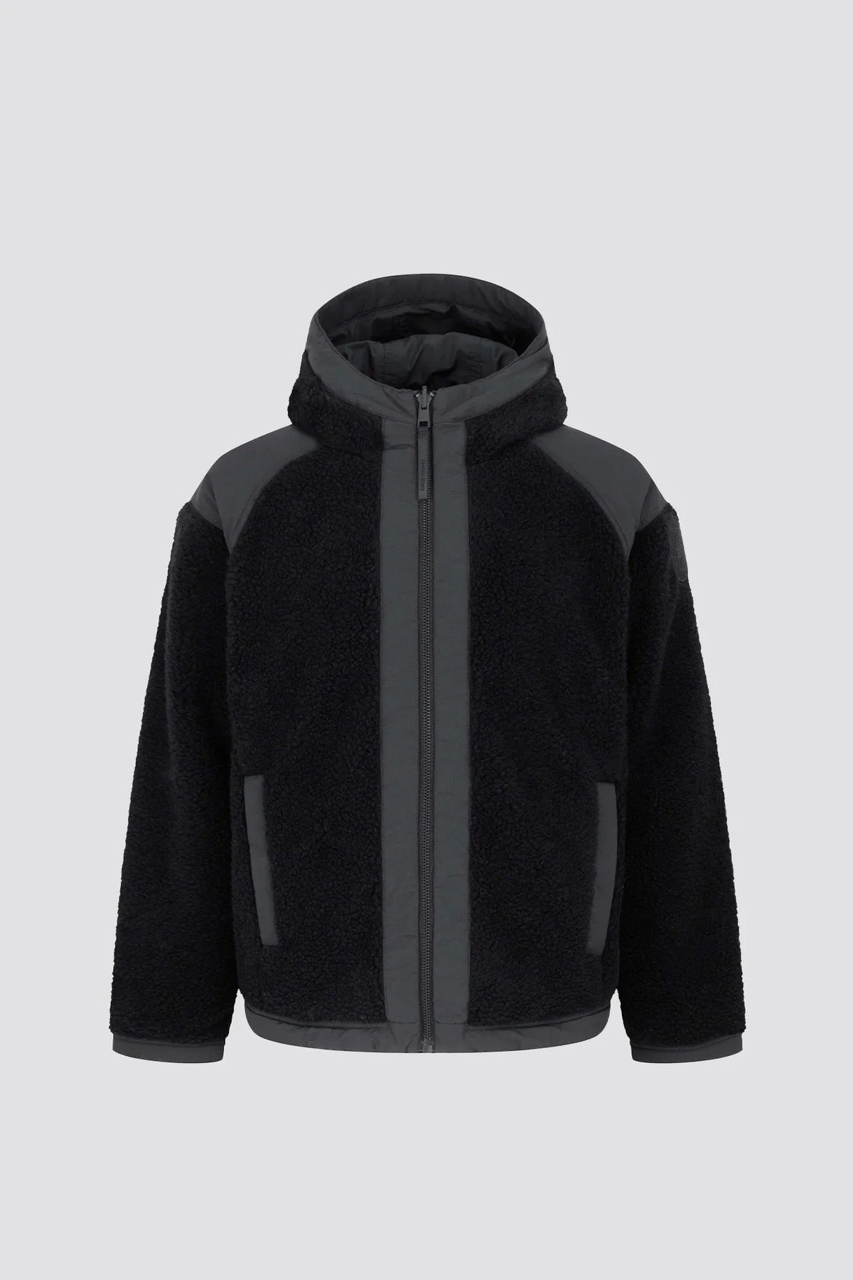 BLACK/BLACK
