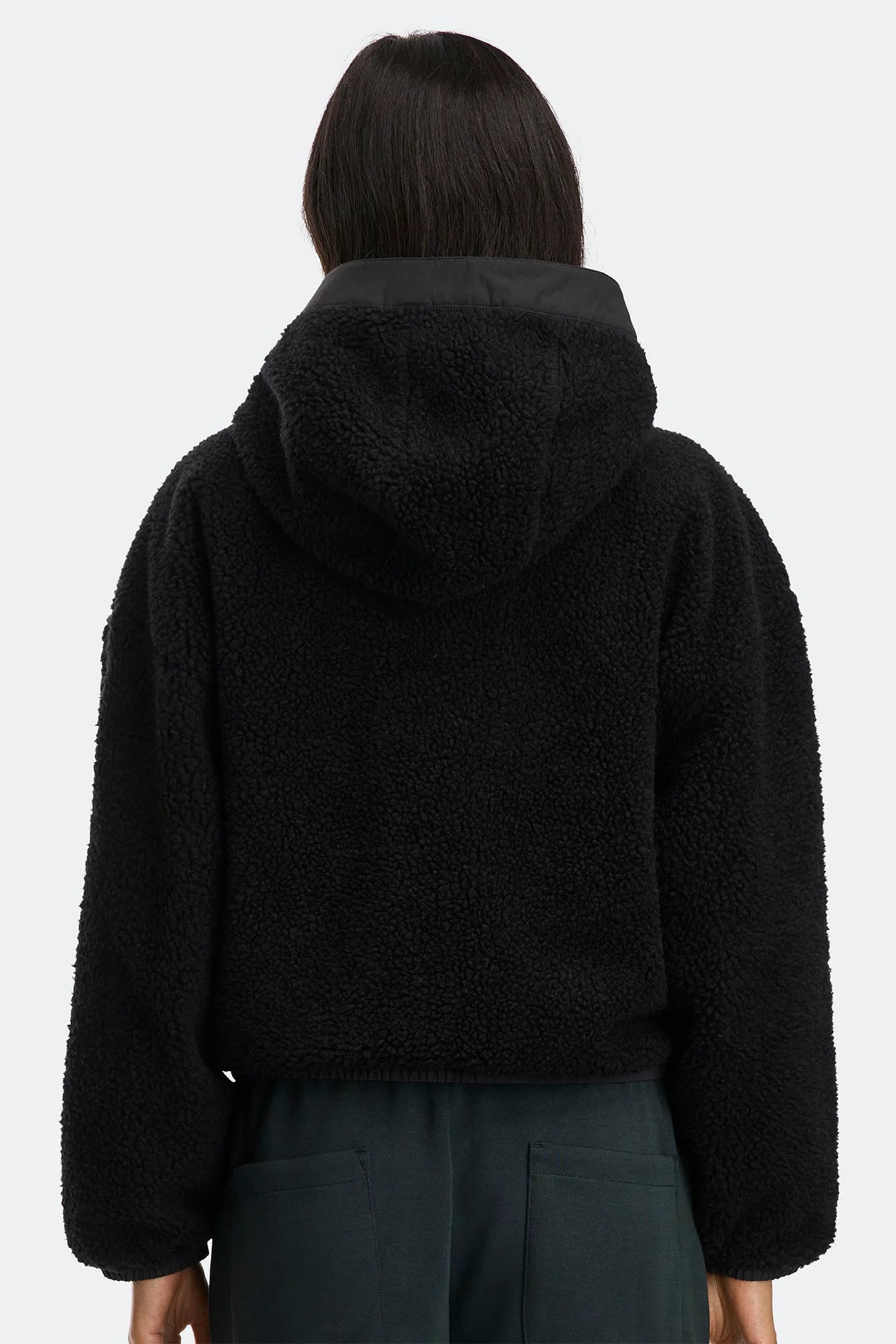 BLACK/BLACK