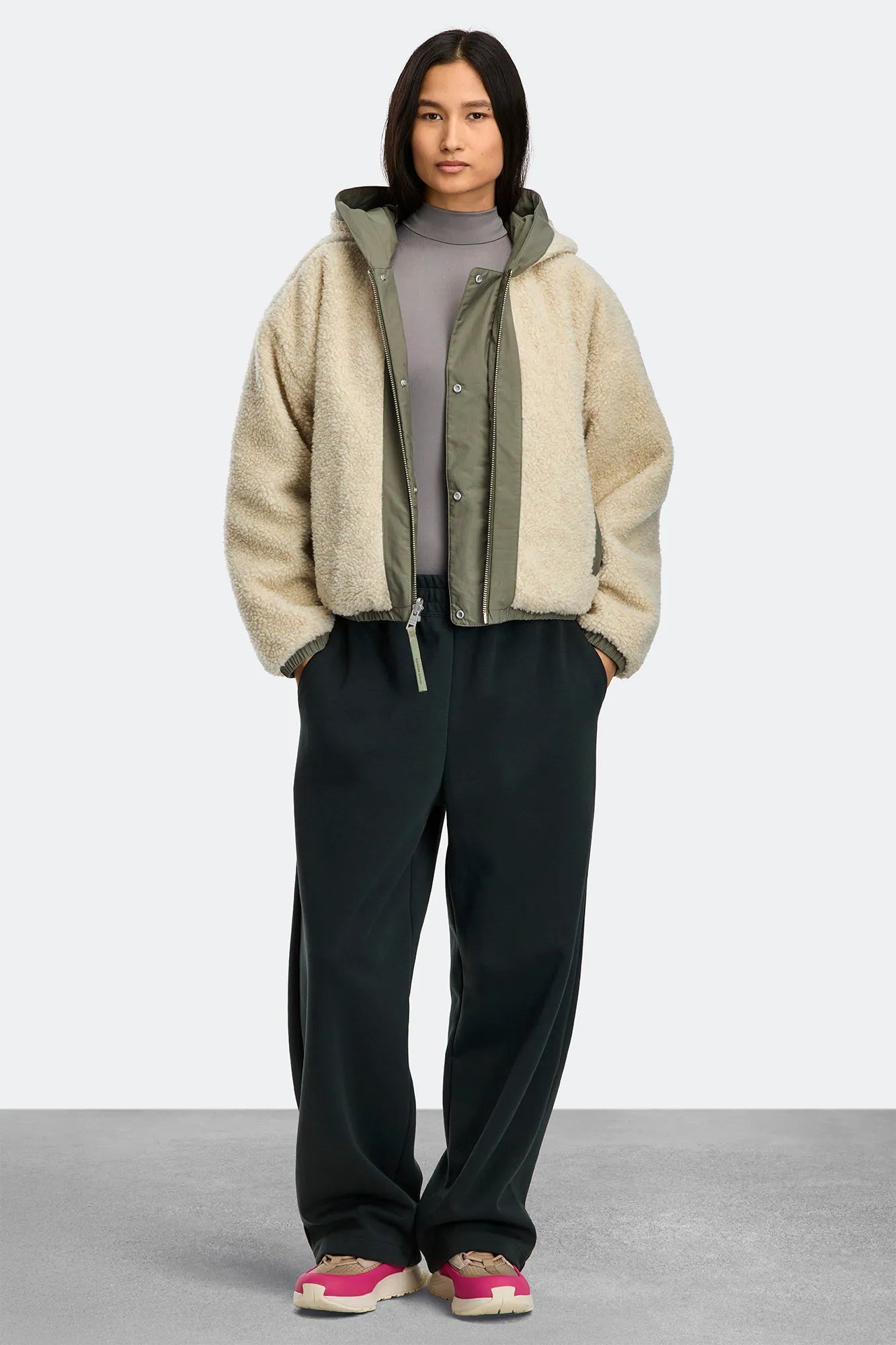 LIGHT TAN/SMOKEY SAGE