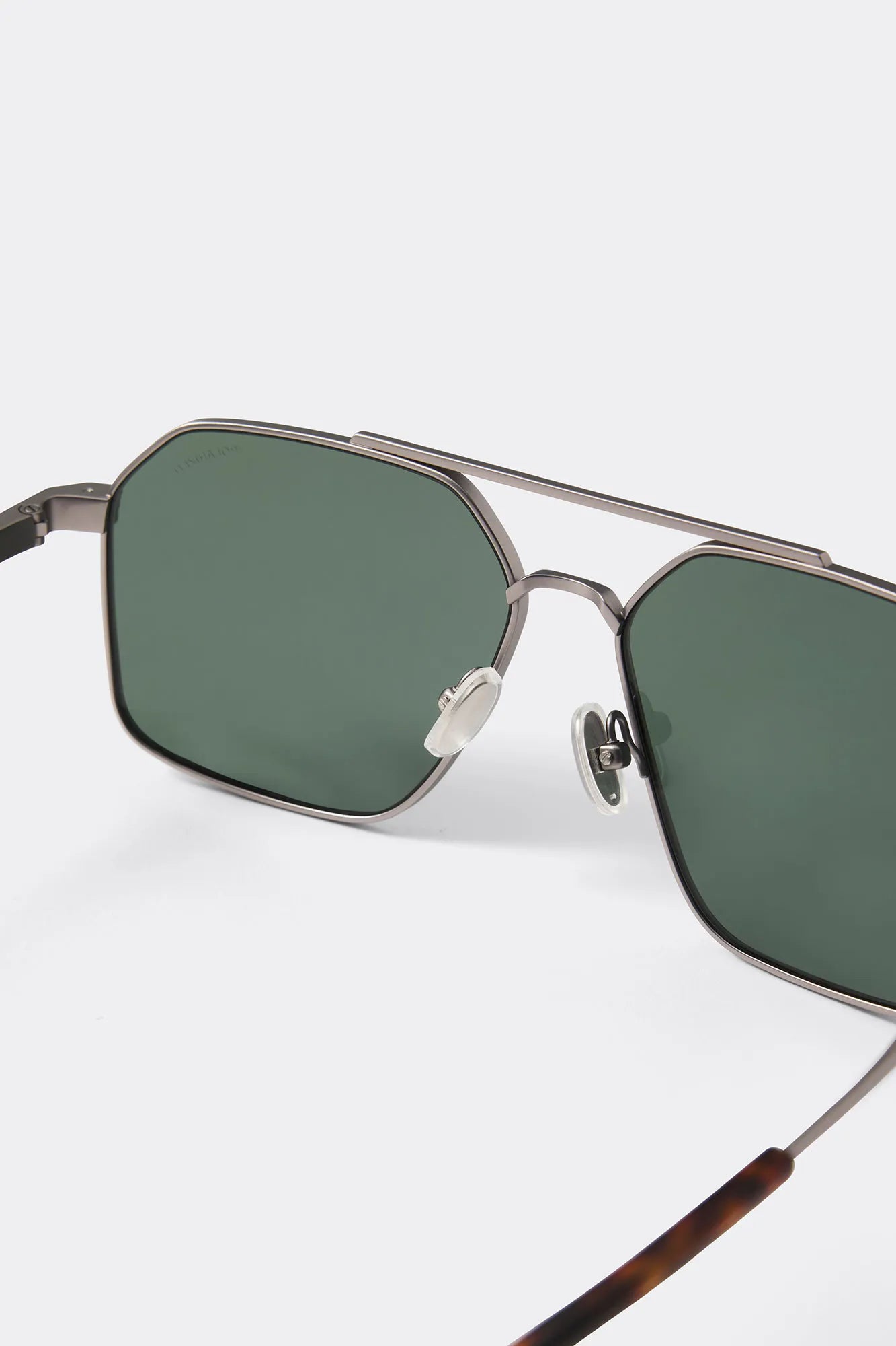 MATTE LIGHT GUNMETAL/GREEN